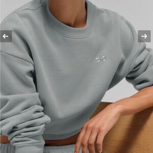 ALO Yoga Accolade crop sweatshirt, in limited Lunar gray